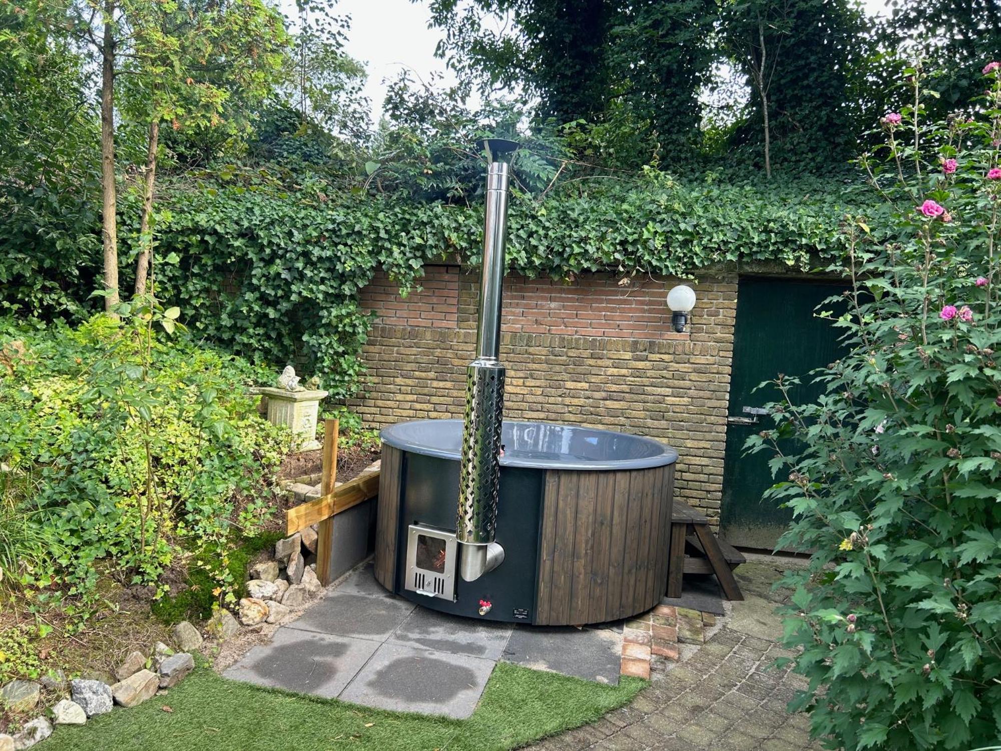 Bosboerderij De Goudsberg Met Hottub In Tuin Villa Lunteren Bagian luar foto